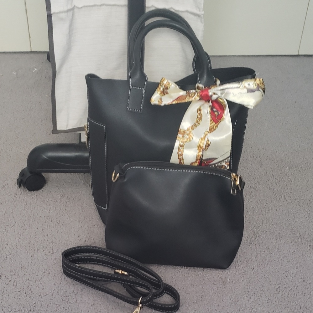 Black 2 in 1 handbag